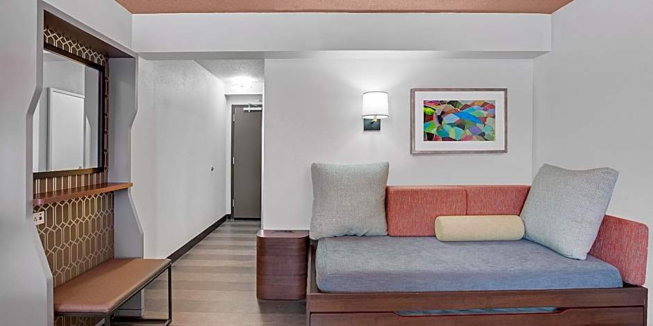 Holiday Inn Roanoke - Valley View By IHG