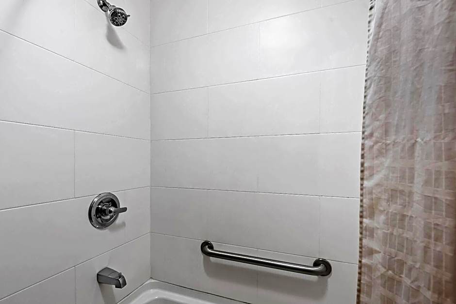 Super 8 by Wyndham Terre Haute