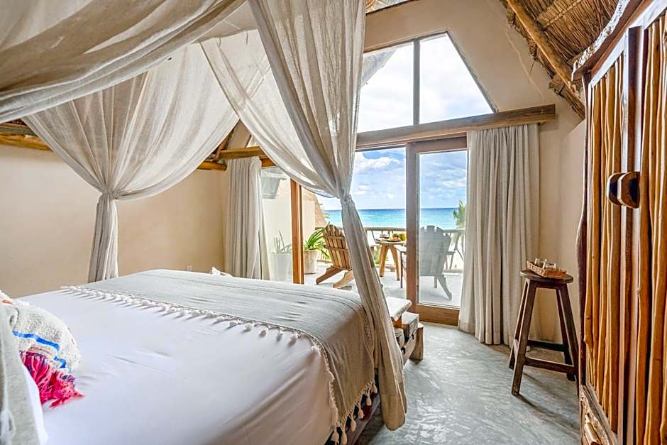 Foto 1 di 7 di Junior Suite, Ocean View, Top Floor
