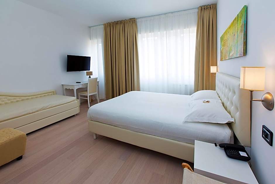 Hotel Mainè