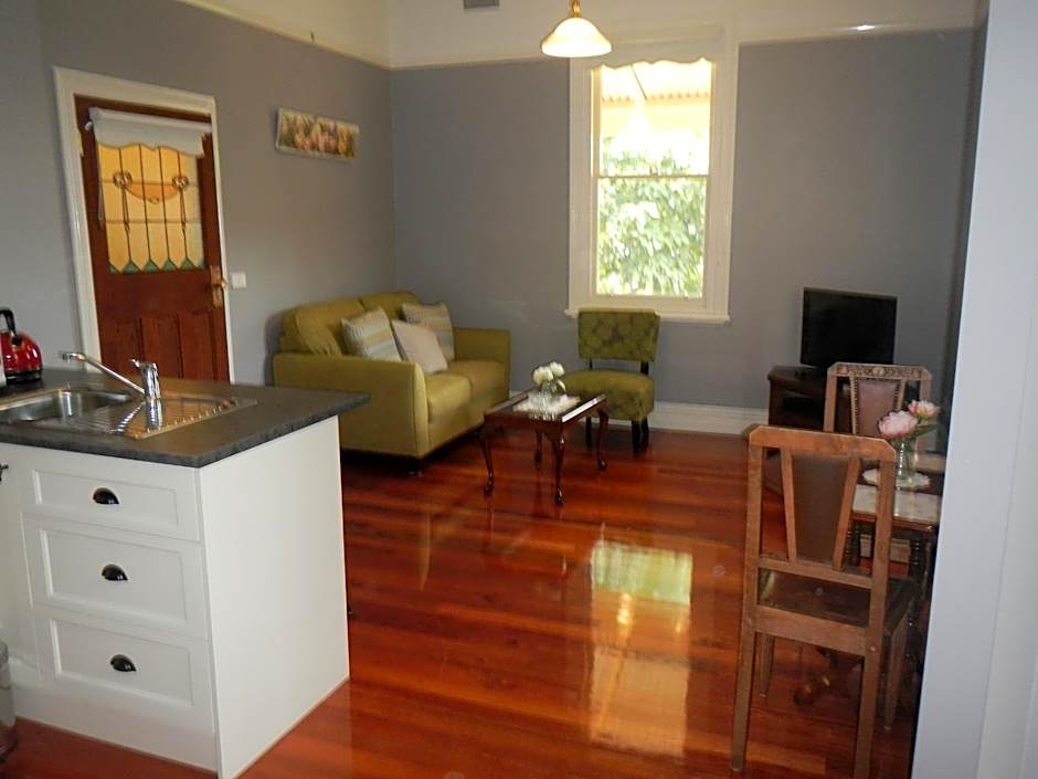 The Oaks Lilydale Accommodation