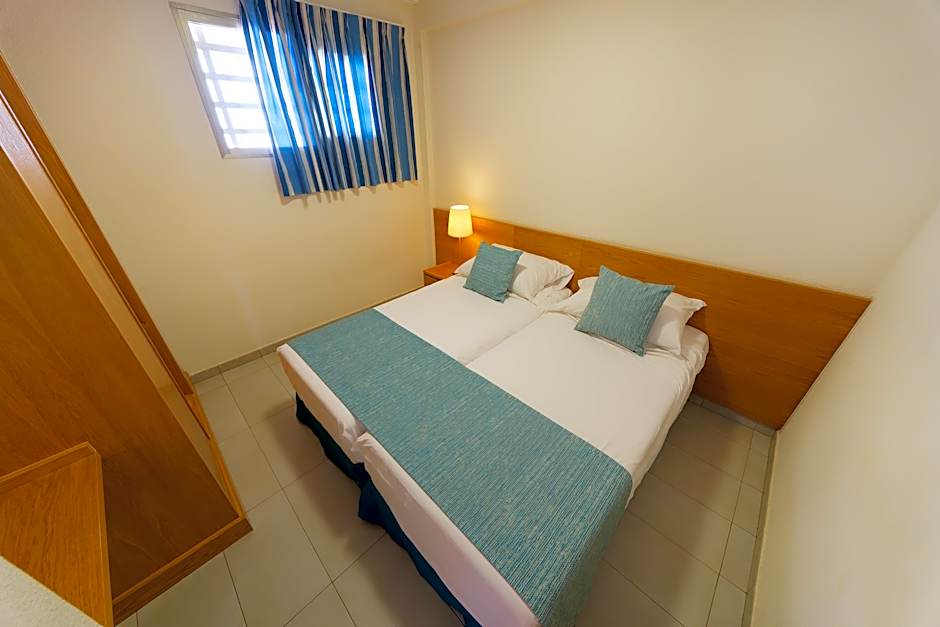 Photo 1 of 10 of CLASSIC 1 BED APARTMENT SEA VIEW 3 ADULTS