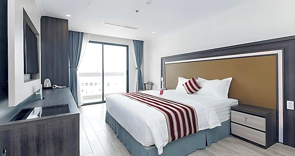 Seven Seas Hotel and Apartment