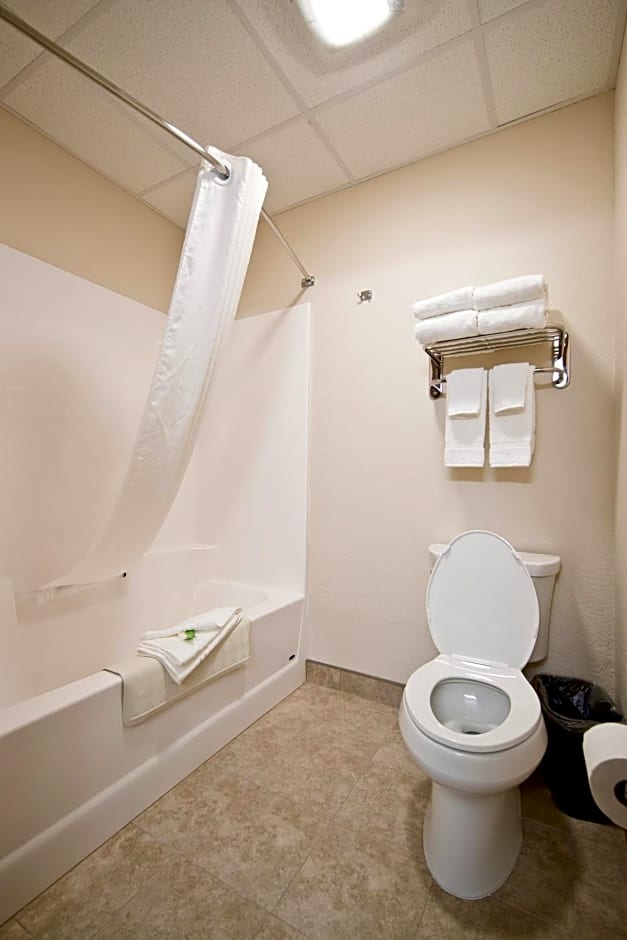 Cobblestone Inn & Suites – Manchester