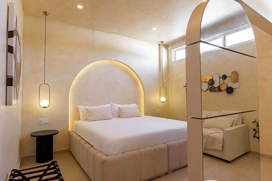 Presidential Studio with Gated Parking at Casas Sanblu