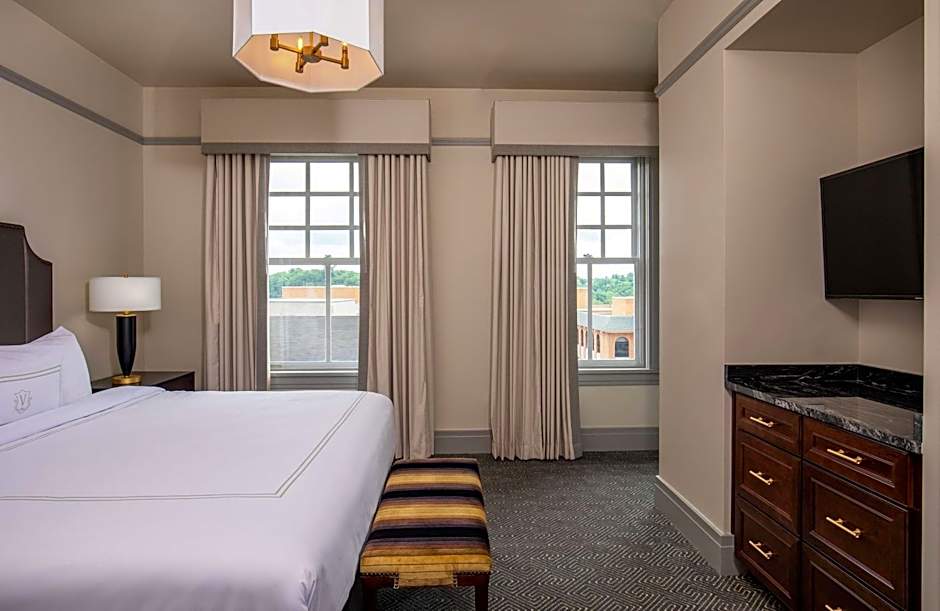 The Virginian Lynchburg, Curio Collection By Hilton