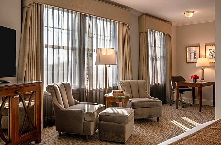 Warwick Melrose Hotel