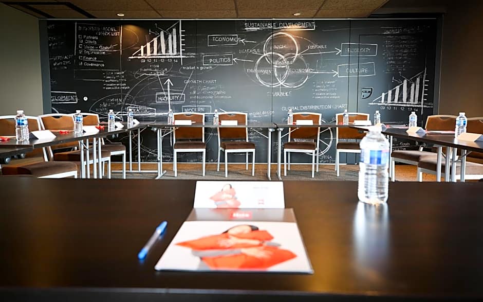Ibis Niort Est Mendes France