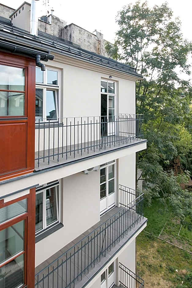 Cristi Residence by Tyzenhauz