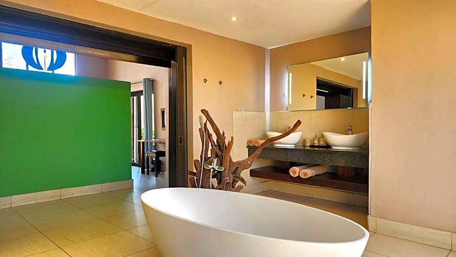 Morokolo Safari Lodge Self-catering