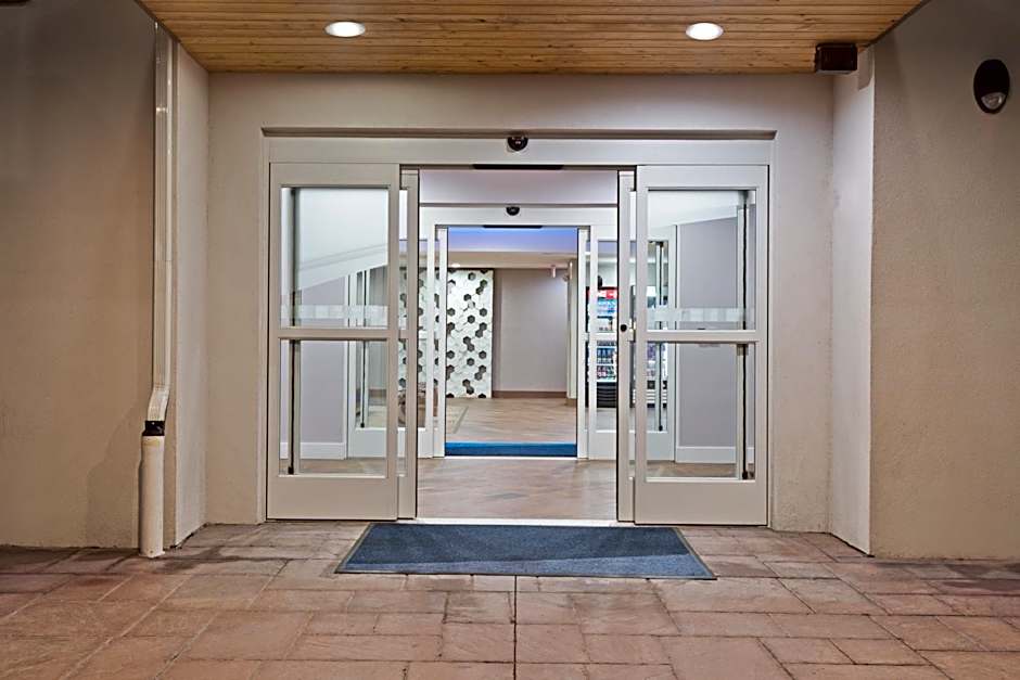 Holiday Inn Express & Suites Harrisburg S - New Cumberland By IHG