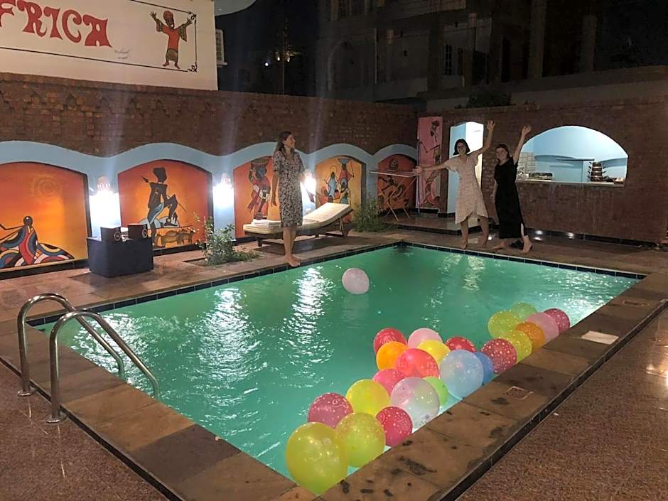 Mama Africa Apts & Studios