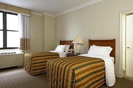 Classic Room with Two Double Beds