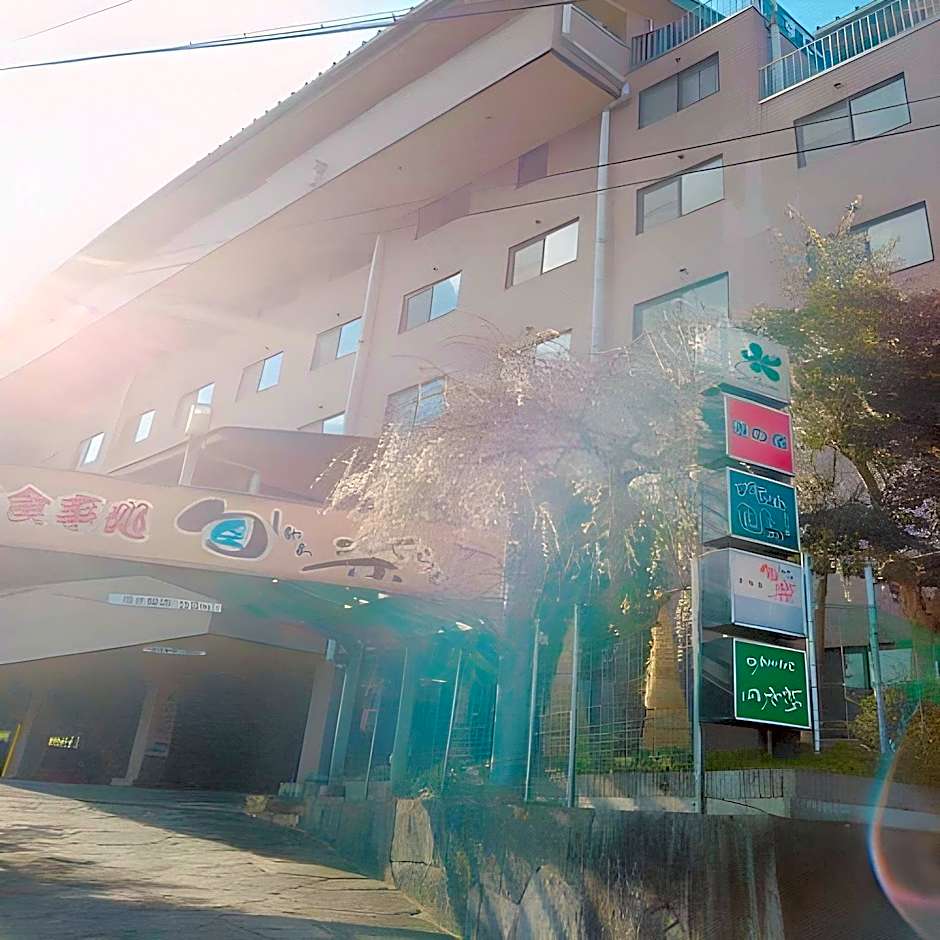 HOTEL VILLAGE