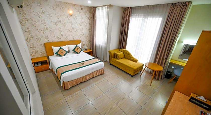 Camila Airport Hotel