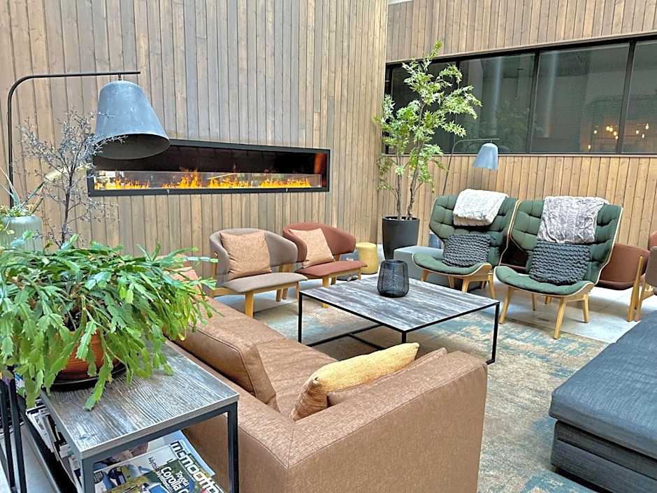 Skyline Airport Hotel