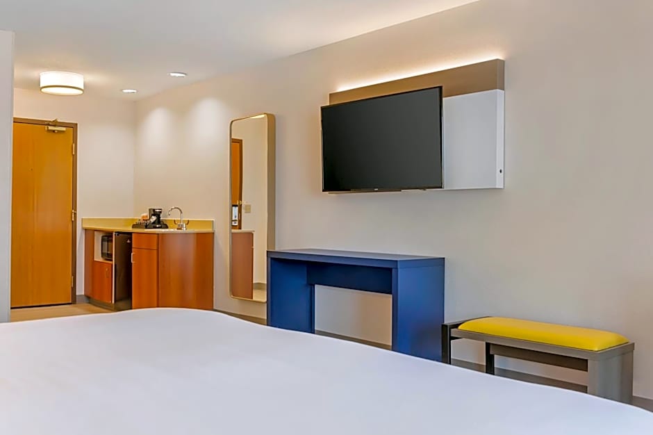 Comfort Inn & Suites Rapid City near Mt Rushmore