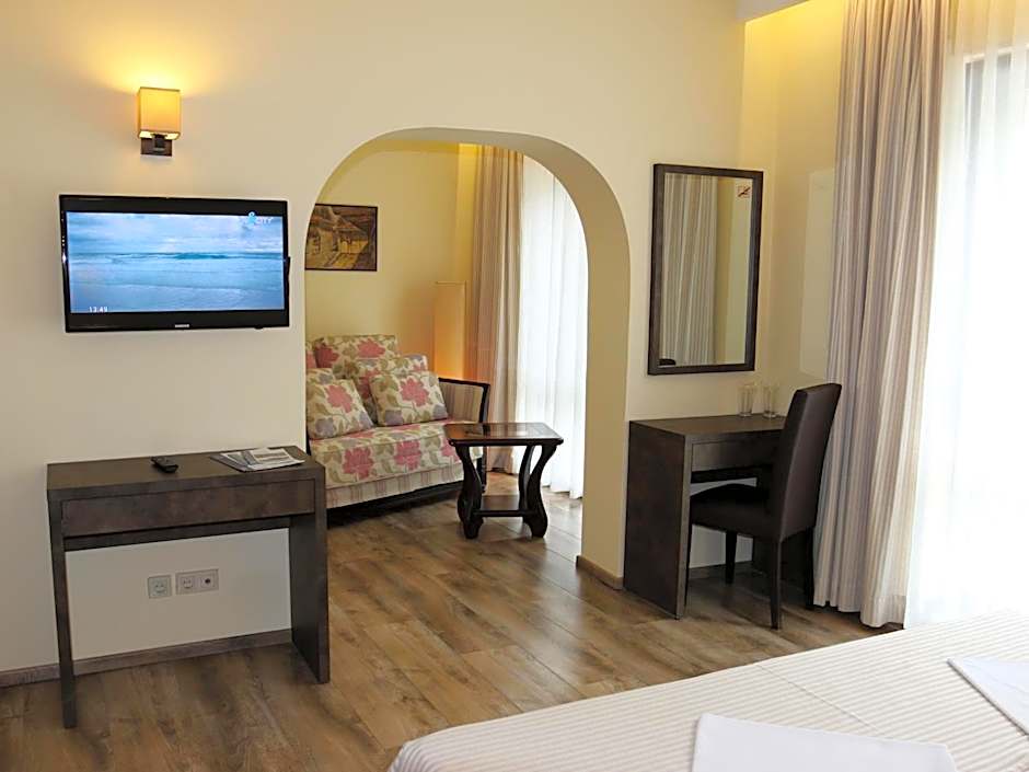 Хотел Аква Варвара - Минерални басейни и релакс