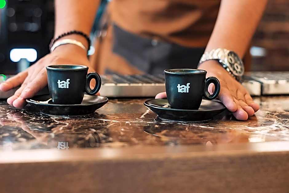 Project 3 Urban Chic Hotel