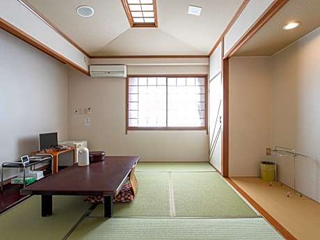 Twin Room with Shared Bathroom