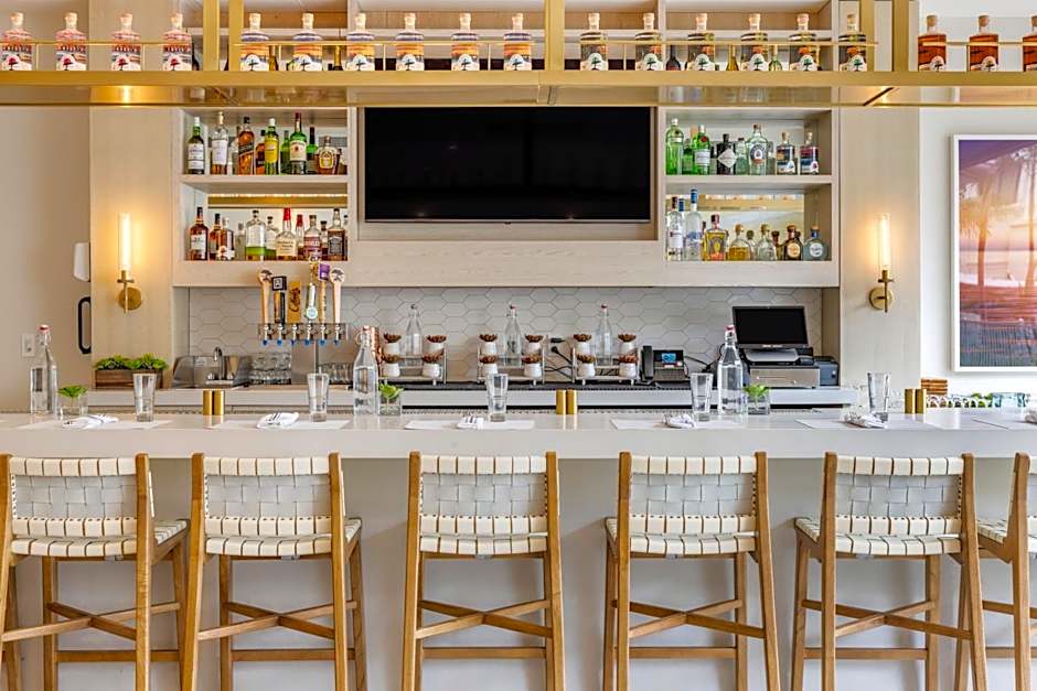 Cambria Hotel Calabasas - Malibu