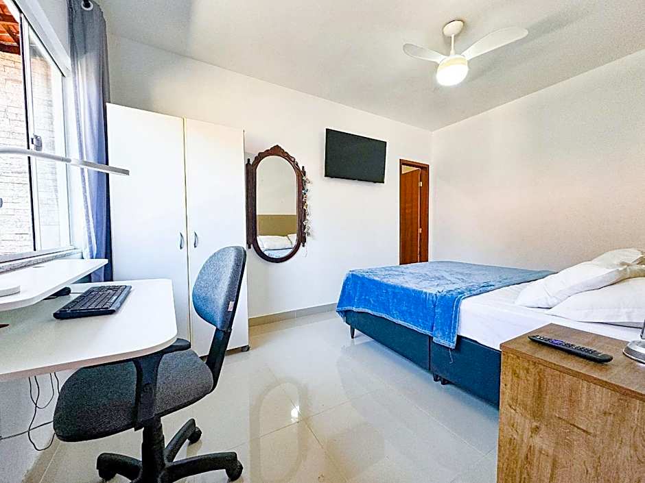 Casarão e piscina localização excelente | ROSF91