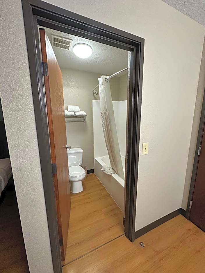 Baymont Inn & Suites by Wyndham Lincoln NE