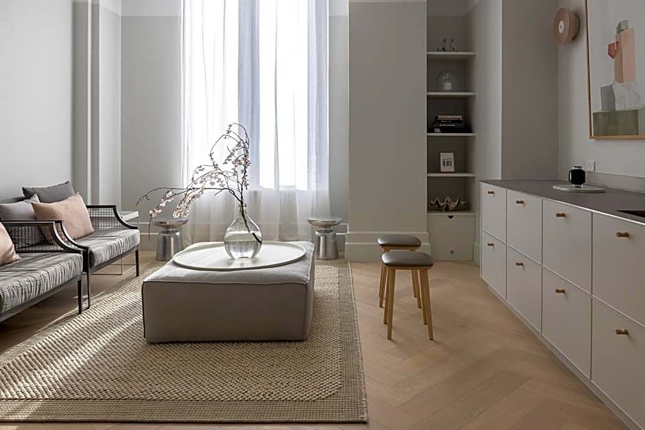 Mantra One Sandy Bay Road