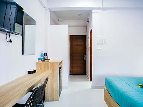 Deluxe Twin Room with Sea View