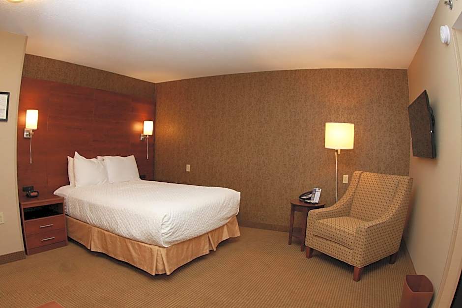 Budget Host Inn & Suites