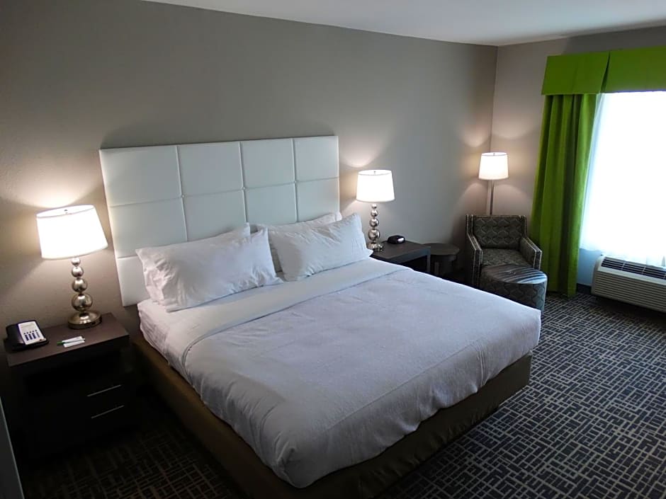 Holiday Inn Covington, an IHG Hotel
