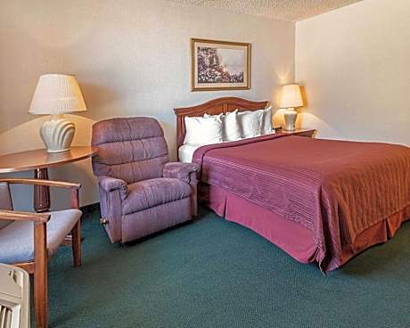 1 Queen Bed, Nonsmoking