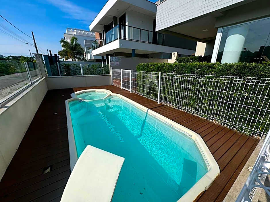 cód 175 - Apartamento com 2 suítes!