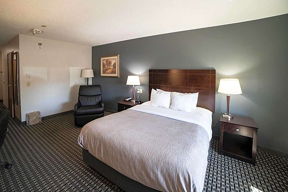 Quality Inn & Suites Watertown near Prairie Lakes Ice Arena