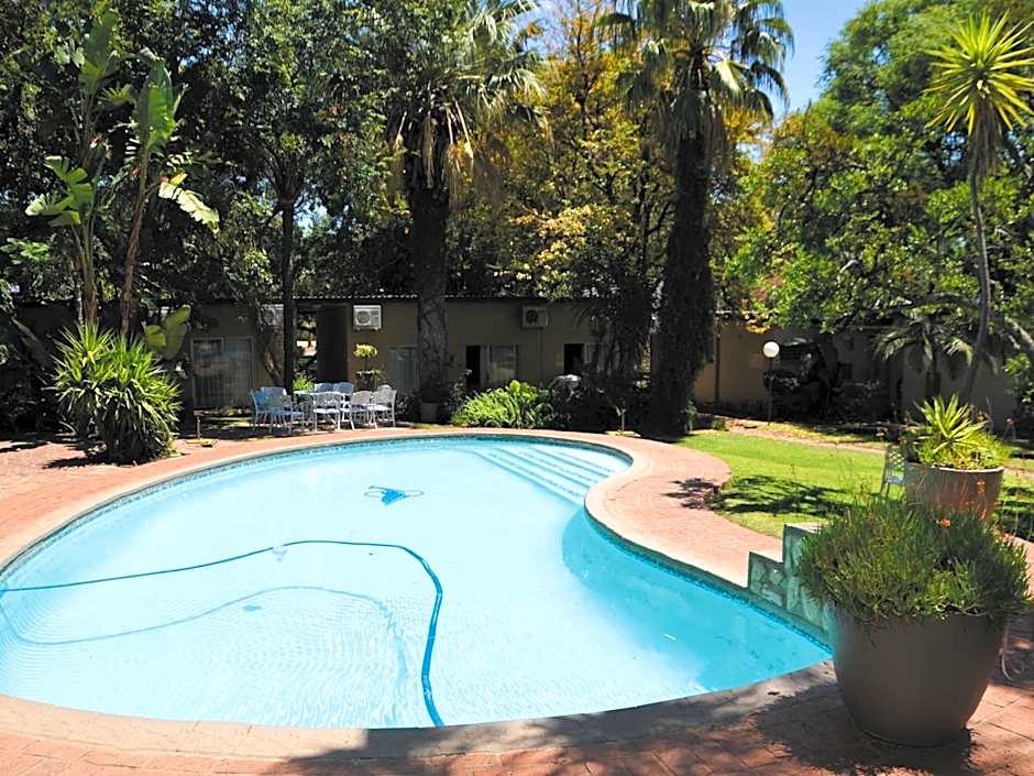 Safari Hotel & Convention Centre