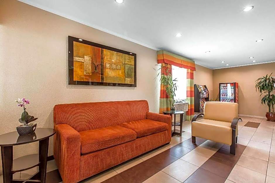 Econo Lodge & Suites El Cajon San Diego East – El Cajon, CA
