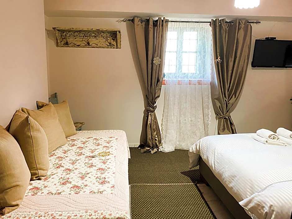 Shamrock Elati Retreats