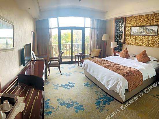 Donggu Lake Xiangshan New Century Hotel
