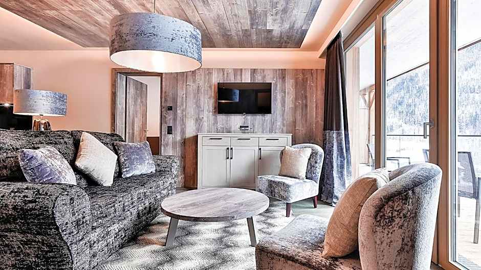 Mountain Spa Residences