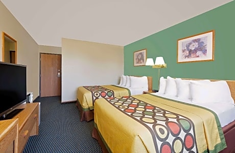 2 Double Beds Smoking