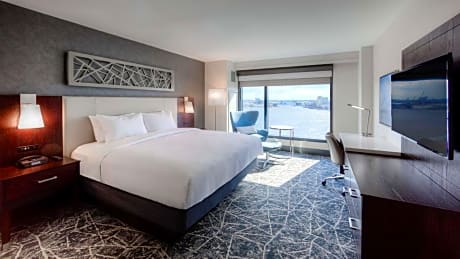 King Room with River View - Hearing Accessible
