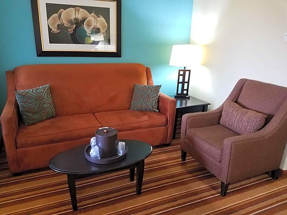 Comfort Suites Topeka Northwest