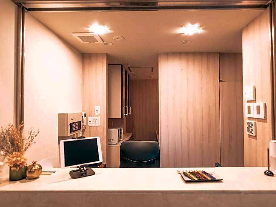 R Hotel The Atelier Shinsaibashi East – Osaka, 