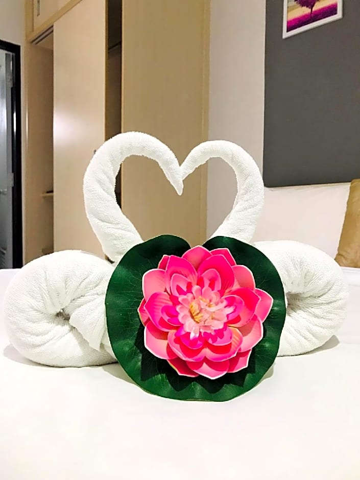 Grand Esie Service Apartment