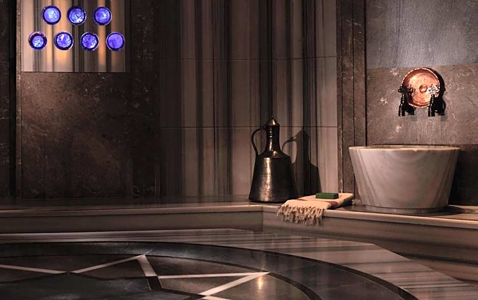 Four Seasons Hotel Istanbul At The Bosphorus