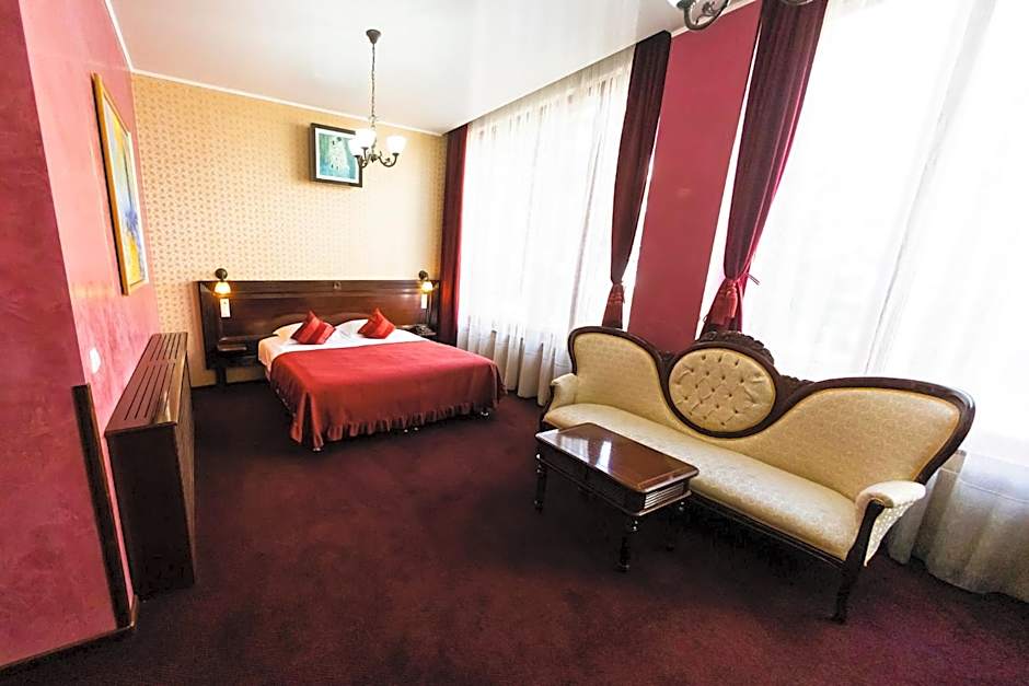 Daily Plaza Boutique Hotel