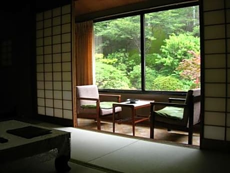 Japanese-Style Room