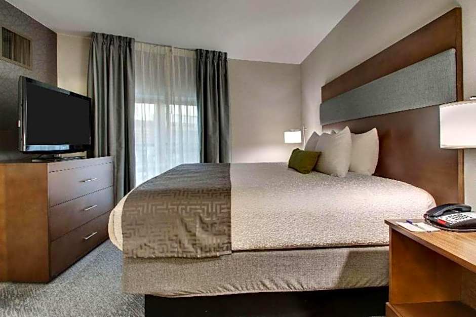 Roundhouse Suites