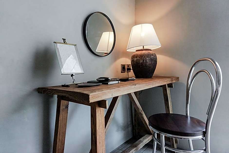 Studio O - Luxurious Duplex Studios Walk to Beach