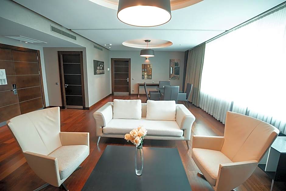 FLY INN BAKU